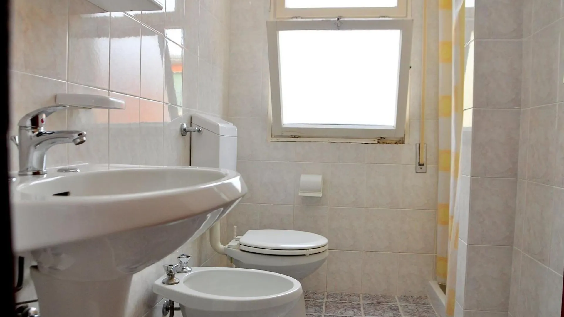Spacious Seaside Flat For 7 Guests - Beahost Bibione